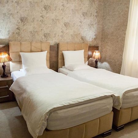 Issam Hotel & Spa Şǝki Eksteriør bilde