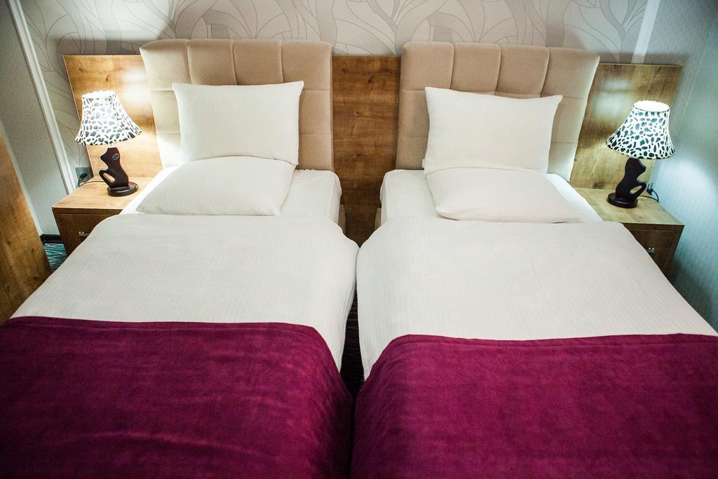 Issam Hotel & Spa Şǝki Eksteriør bilde