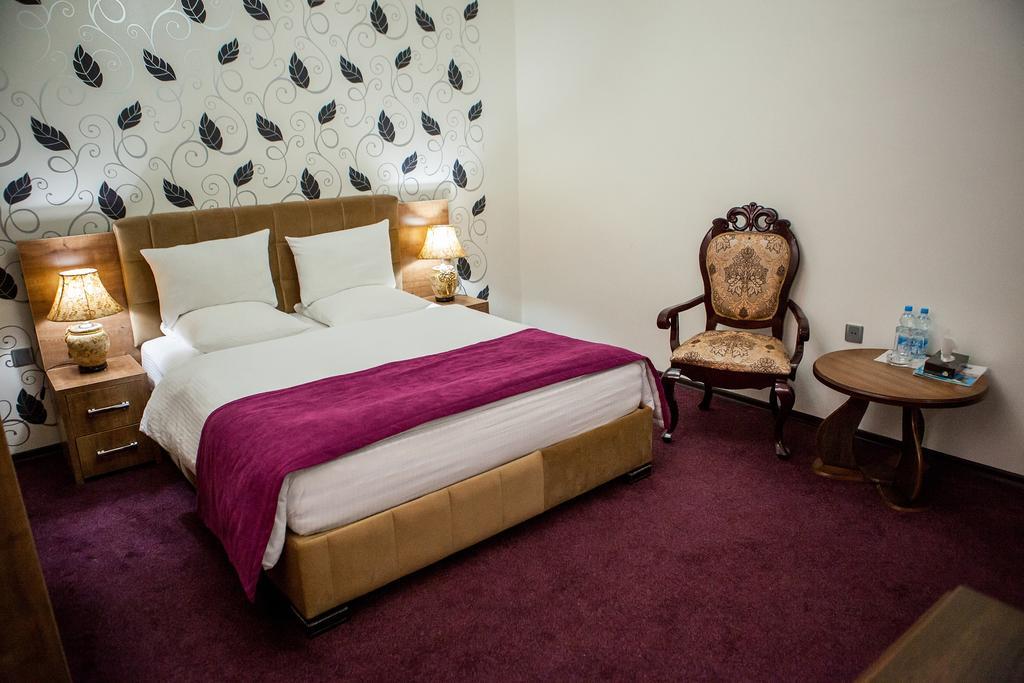 Issam Hotel & Spa Şǝki Eksteriør bilde